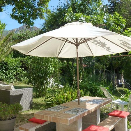 Large Private Garden, Quiet 2-Bedroom Apartment, Air Conditioning, Wifi, Parking Cassis Kültér fotó