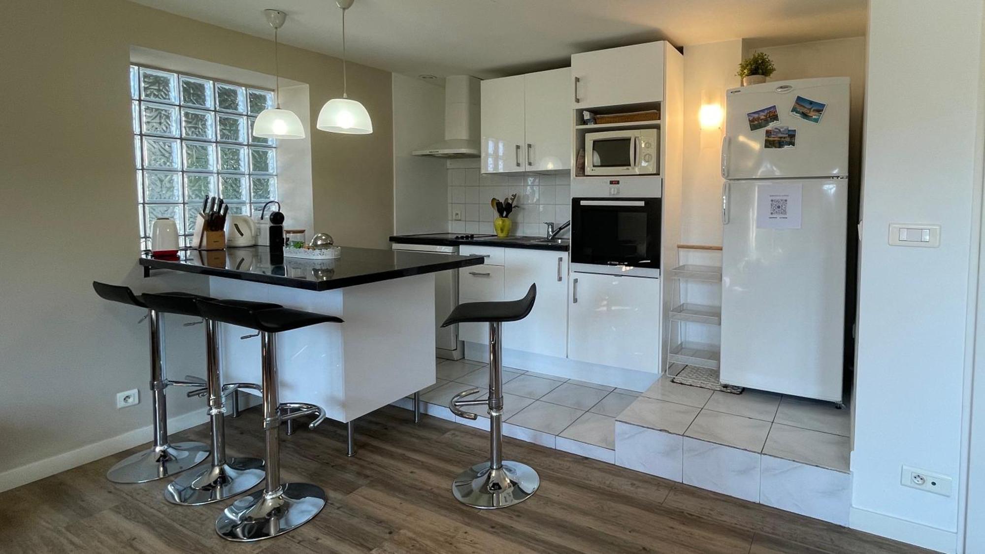 Large Private Garden, Quiet 2-Bedroom Apartment, Air Conditioning, Wifi, Parking Cassis Kültér fotó