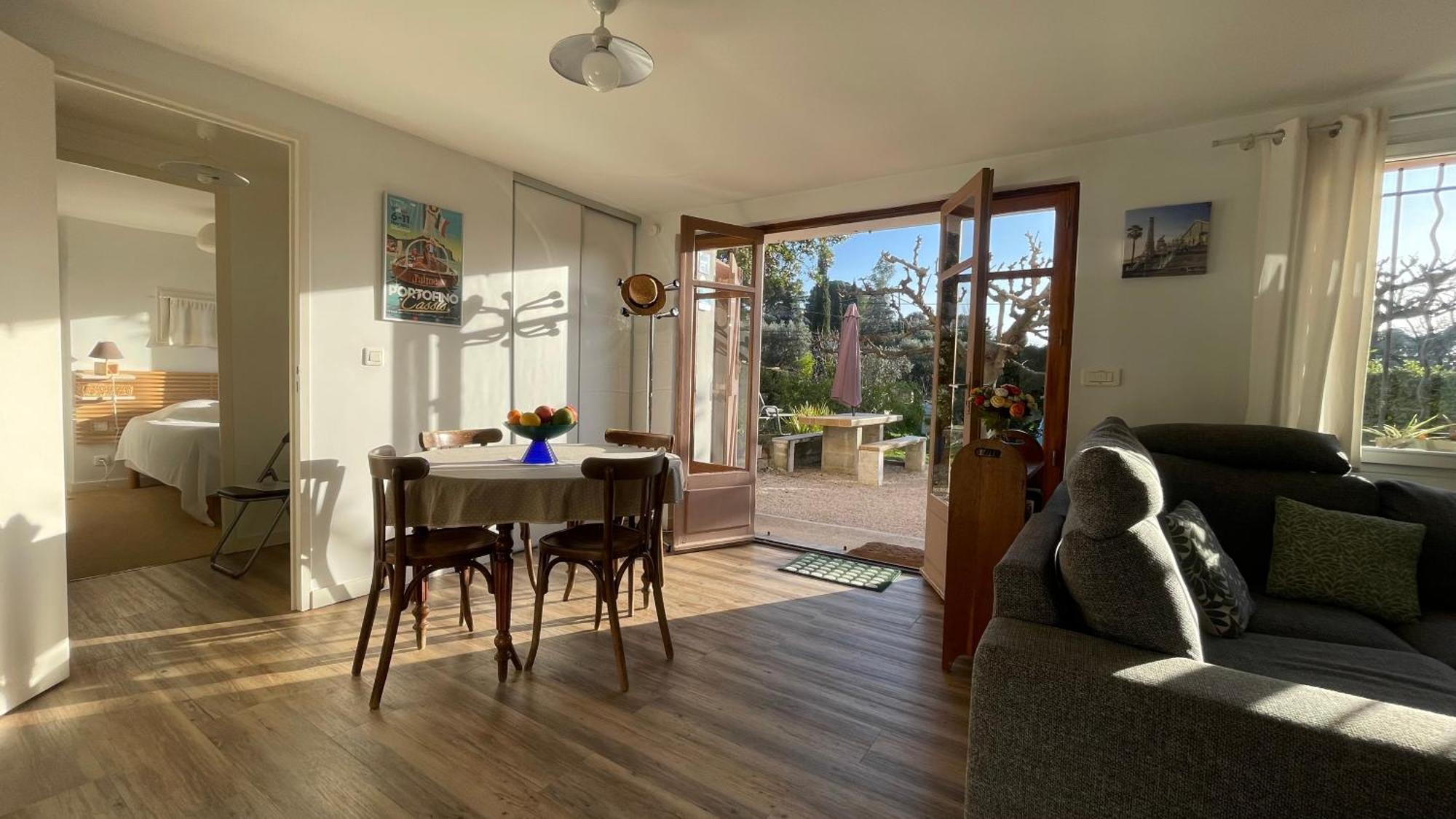 Large Private Garden, Quiet 2-Bedroom Apartment, Air Conditioning, Wifi, Parking Cassis Kültér fotó