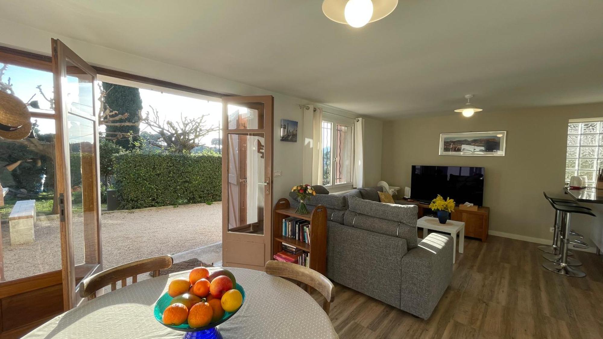Large Private Garden, Quiet 2-Bedroom Apartment, Air Conditioning, Wifi, Parking Cassis Kültér fotó