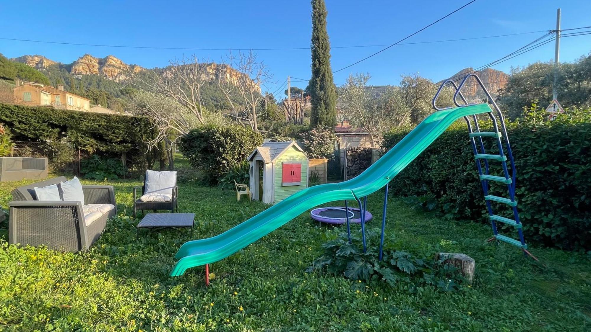 Large Private Garden, Quiet 2-Bedroom Apartment, Air Conditioning, Wifi, Parking Cassis Kültér fotó