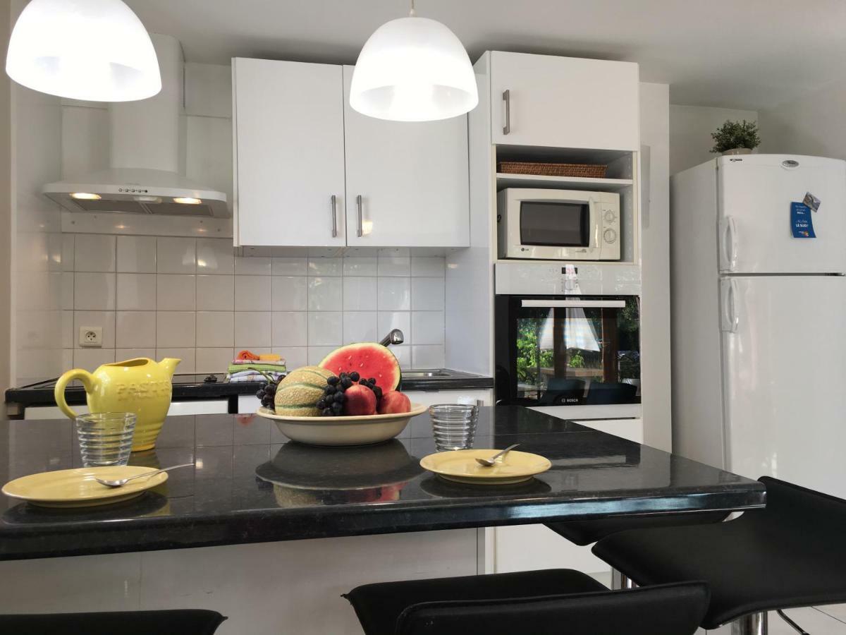 Large Private Garden, Quiet 2-Bedroom Apartment, Air Conditioning, Wifi, Parking Cassis Kültér fotó