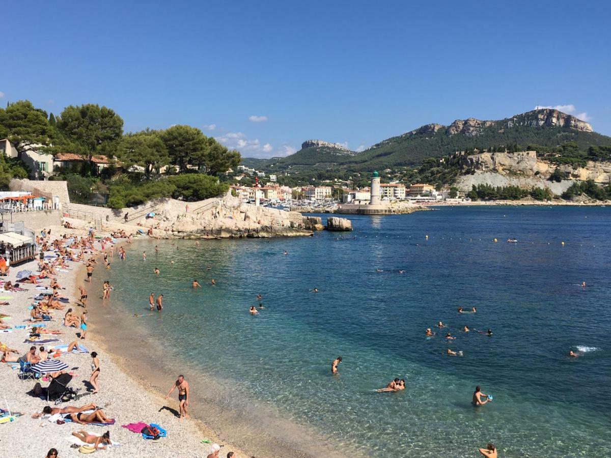 Large Private Garden, Quiet 2-Bedroom Apartment, Air Conditioning, Wifi, Parking Cassis Kültér fotó
